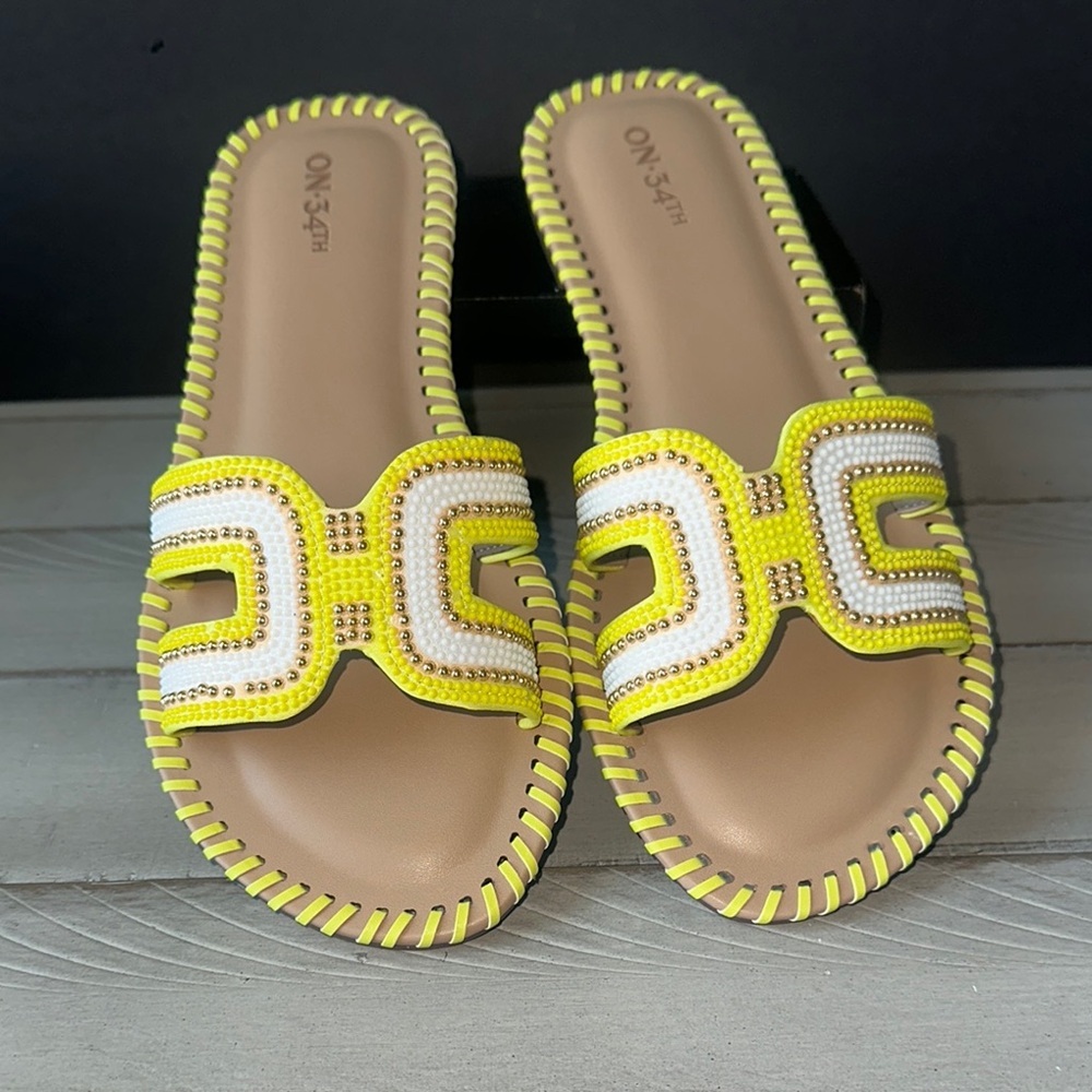 Modern Yellow and White Geometric‎ Sandals